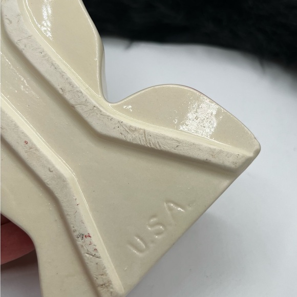 Vintage Glamour Girl Head Vase Wall Pocket / Flower Vase Burgundy ￼ - Picture 11 of 12